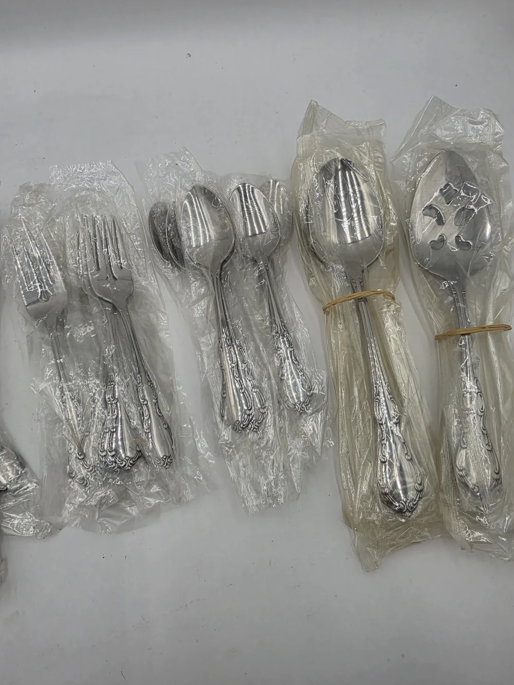 Oneida WHITTIER Stainless – Betty Crocker Flatware Set (NOS)